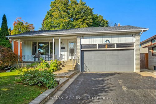 43 Kingsborough Cres, Etobicoke, ON, M9R2T8 | Card Image
