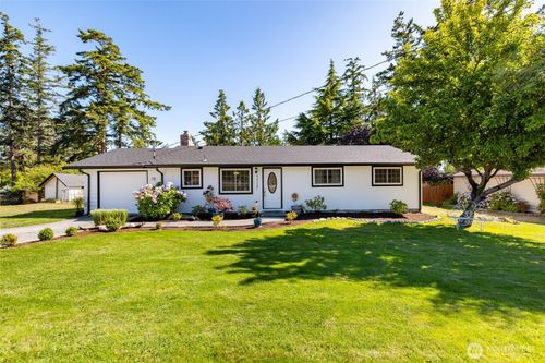 1117 Wildwood Dr, Oak Harbor, WA, 98277-8206 | Card Image