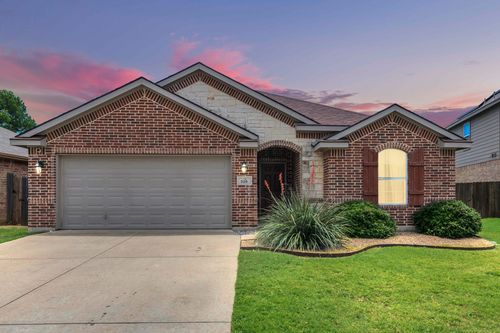 529 Beechgrove Ter, Fort Worth, TX, 76140-6597 | Card Image