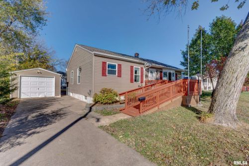 620 4th St, Buffalo, IA, 52728-7717 | Card Image