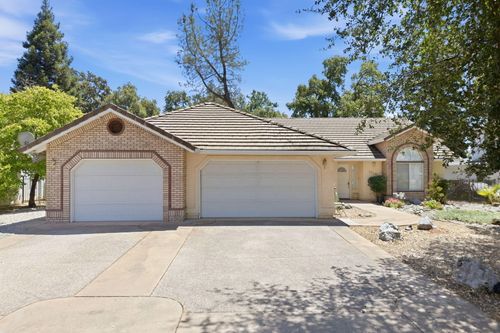 3715 Eagle Pkwy, Redding, CA, 96001-4563 | Card Image