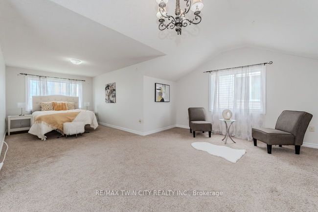 135 Harding St, House other with 3 bedrooms, 3 bathrooms and 1 parking in Kitchener ON | Image 26