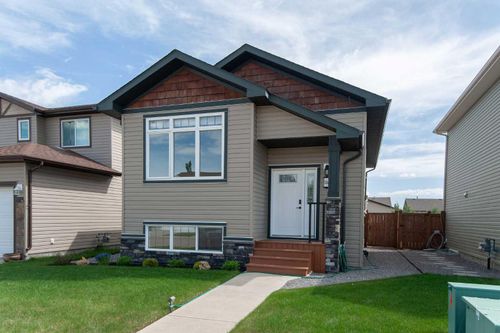 104 Almond Cres, Blackfalds, AB, T4M0J5 | Card Image