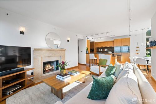 901w-101 Lombard St, San Francisco, CA, 94111-1120 | Card Image