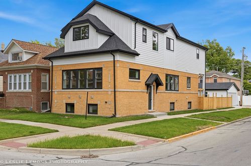 1247 Scoville Ave, Berwyn, IL, 60402-1156 | Card Image