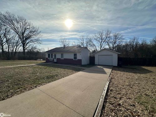 123 Shields St, Burlington, IA, 52601-1842 | Card Image