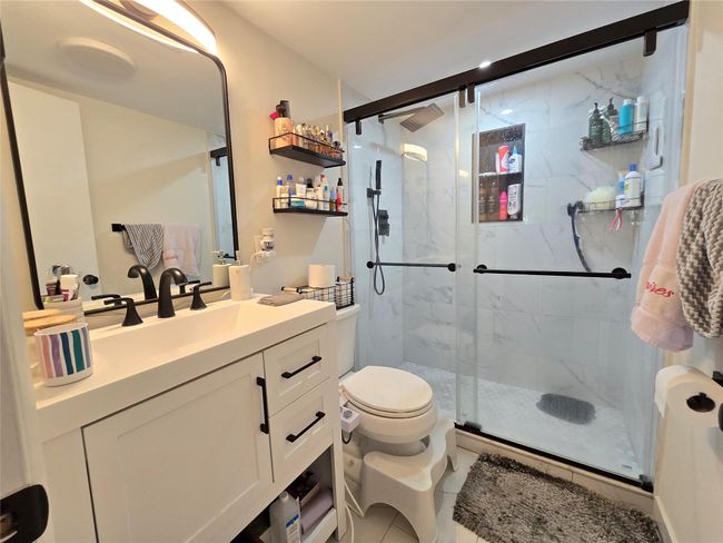 APT-303 - 4500 N Federal Hwy, Condo with 2 bedrooms, 2 bathrooms and null parking in Lighthouse Point FL | Image 11