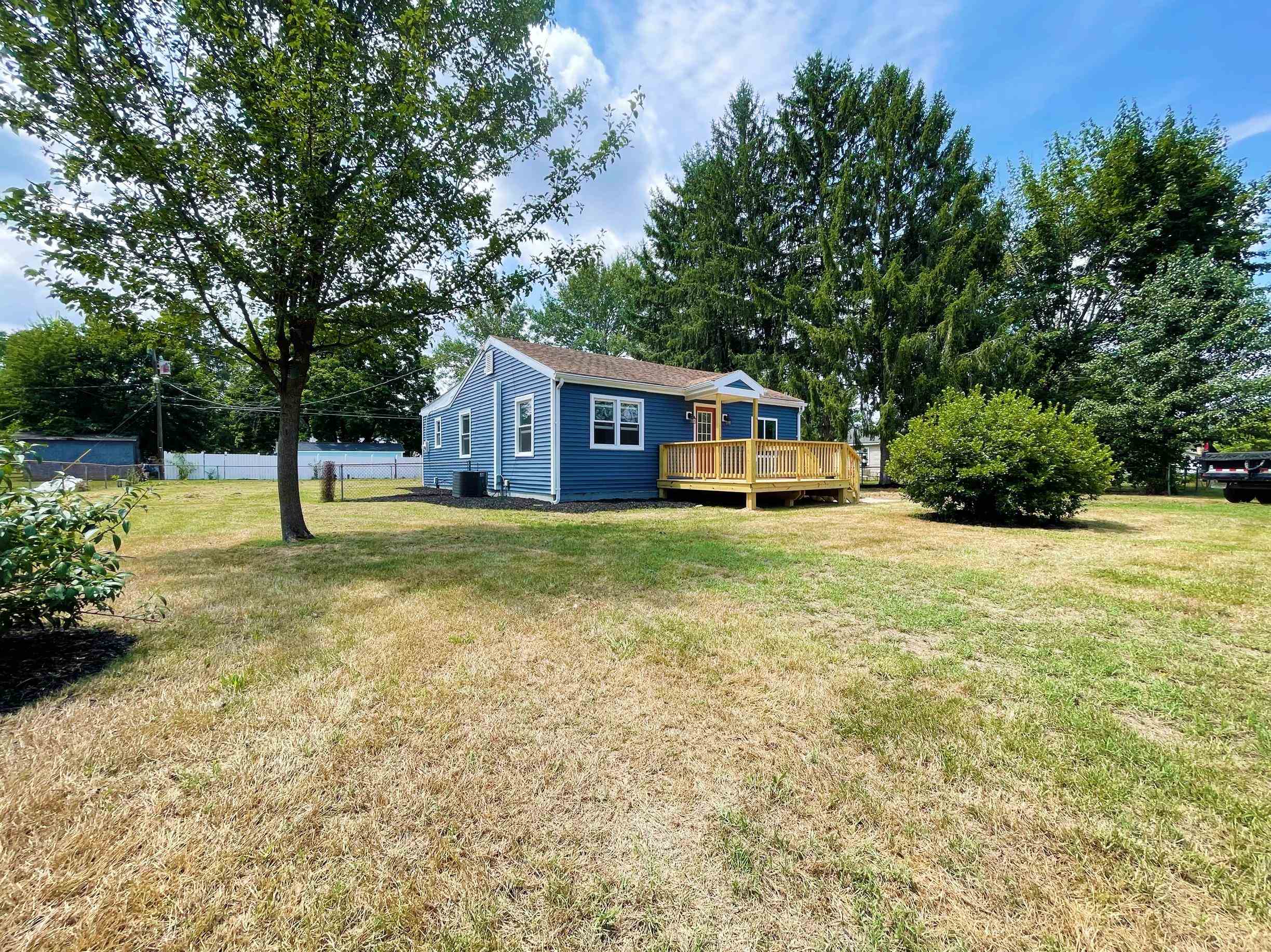 5th St, Grottoes, VA 24441