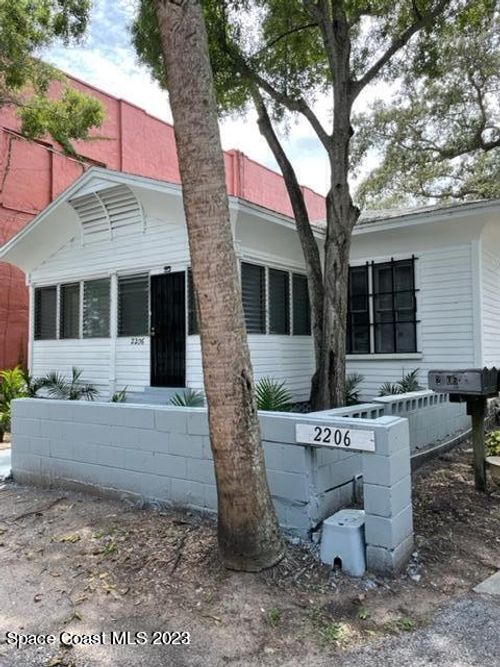 2206 Irwin St, Melbourne, FL, 32901-7310 | Card Image