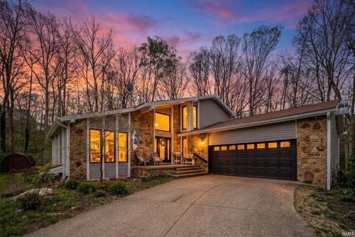 1107 Woodlawn Dr, New Castle, IN, 47362-2845 | Card Image