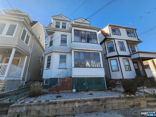 31 Union Pl, North Arlington, NJ, 07031-6315 | Card Image