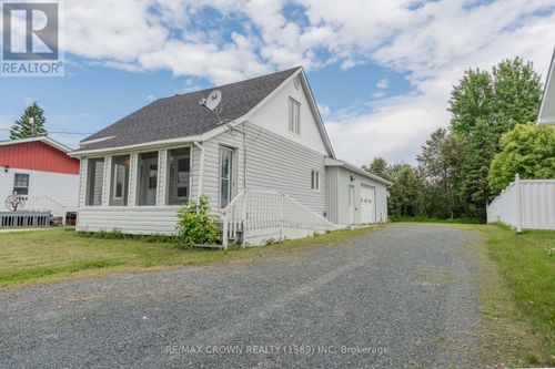 340 Main St, Smooth Rock Falls, ON, P0L2B0 | Card Image