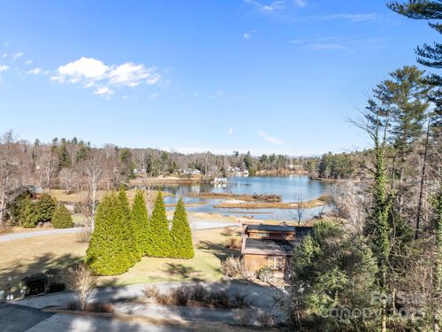 114 Oscelake Way, Hendersonville, NC, 28739-6773 | Card Image