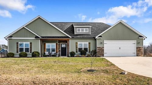 222 Fox Meadow Ln, Winston-Salem, NC, 27107-8766 | Card Image