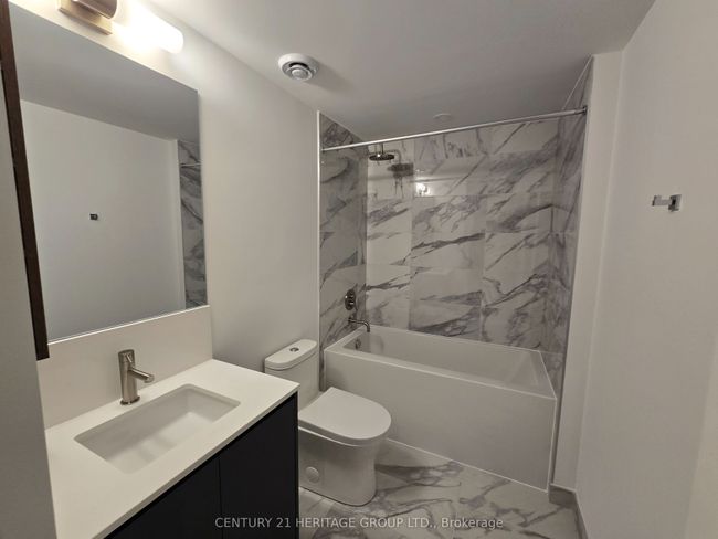 LPH29 - 1100 Sheppard Ave W, Condo with 2 bedrooms, 2 bathrooms and null parking in North York ON | Image 16