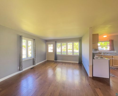 25 Gibson Rd, Silver Bay, MN, 55614-1234 | Card Image
