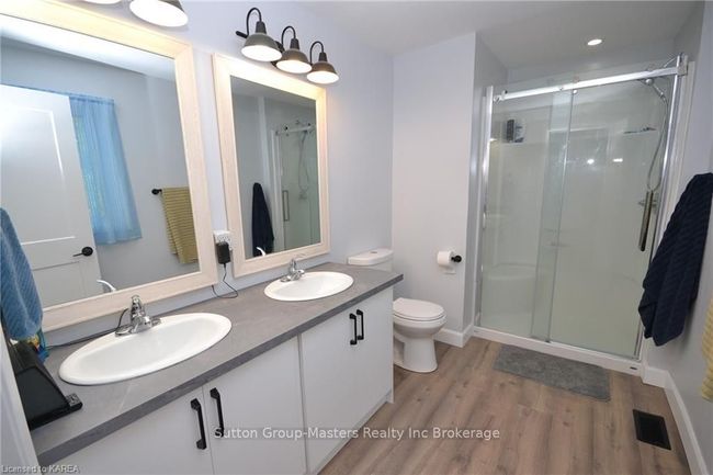 1038 Woodbine Rd, House other with 3 bedrooms, 3 bathrooms and 5 parking in Kingston ON | Image 17