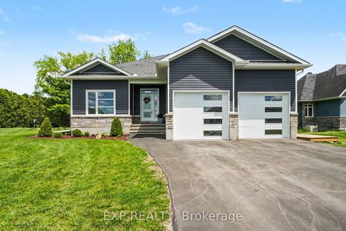 200 Nellie St, Hammond, ON, K0A2A0 | Card Image