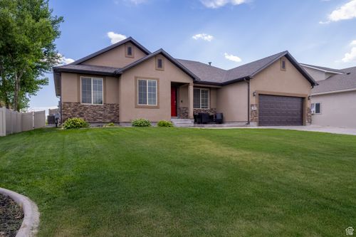 392 E 2900 S, Naples, UT, 84078-8857 | Card Image