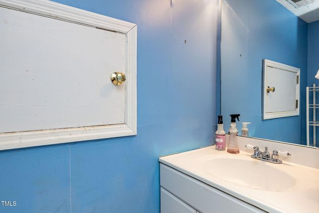 038-1920x1080-basement-bath | Image 40