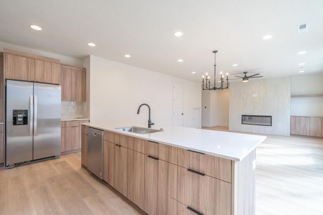 Kitchen | Image 12
