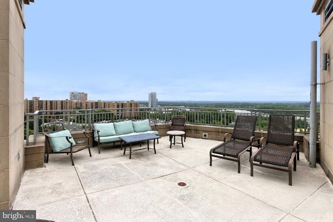 APT-302 - 8220 Crestwood Heights Dr, Condo with 1 bedrooms, 1 bathrooms and null parking in MCLEAN VA | Image 41