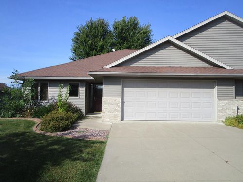 316 Dawn Ave, Saint Charles, MN, 55972-2118 | Card Image