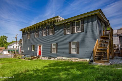 35 Main St, West Stockbridge, MA, 01266-9707 | Card Image