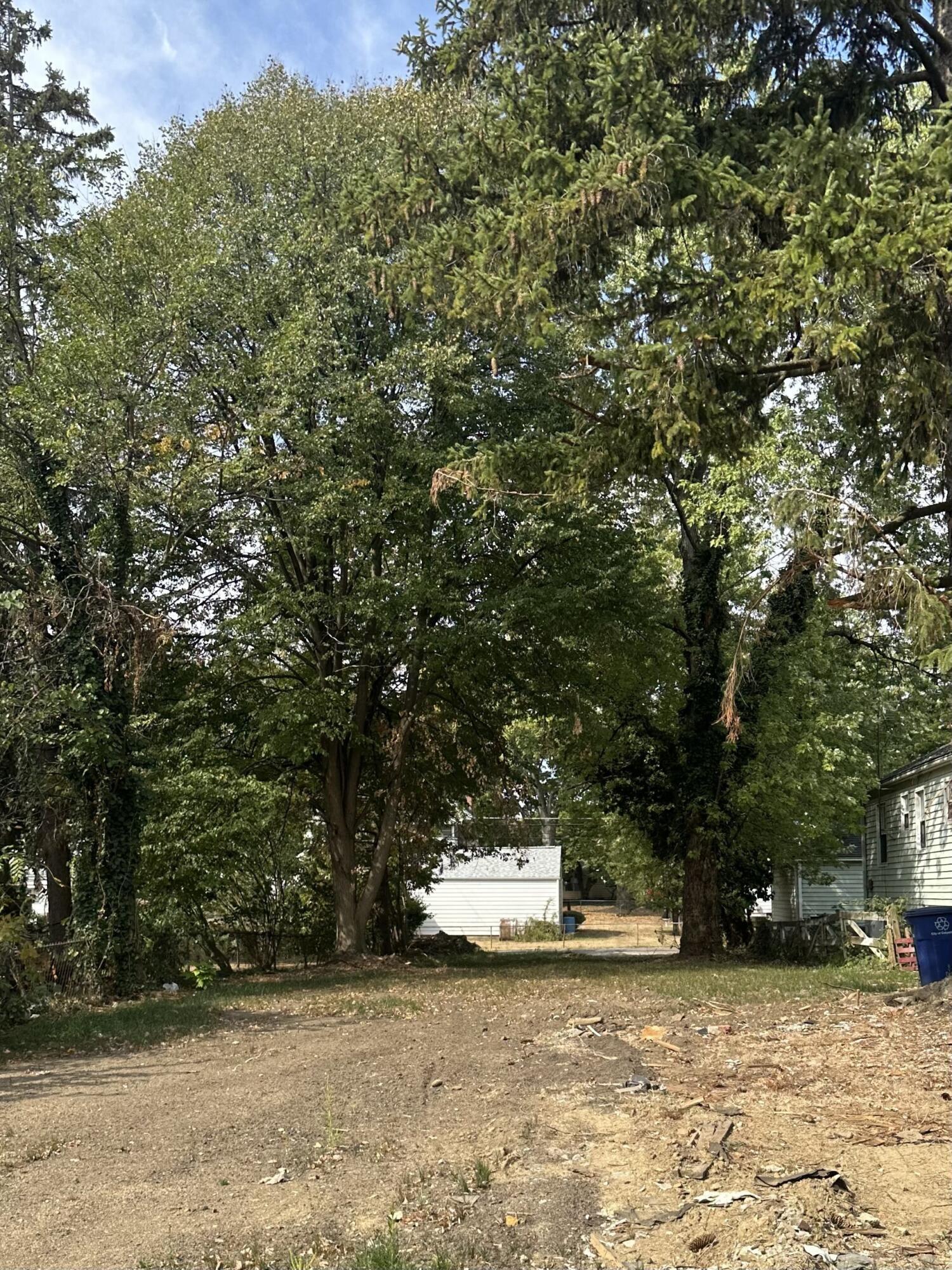 Napoleon Ave, Columbus, OH 43213