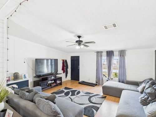 986 Road 5806, Cleveland, TX, 77327-6179 | Card Image