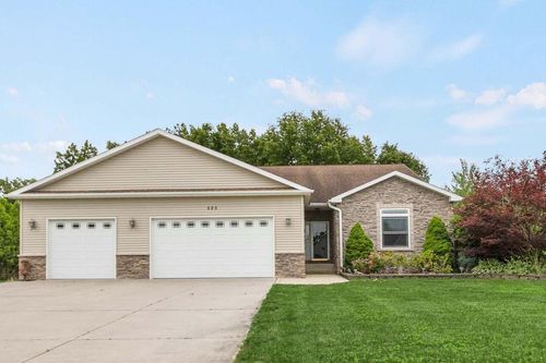 525 Filbert St, New Carlisle, IN, 46552-8210 | Card Image