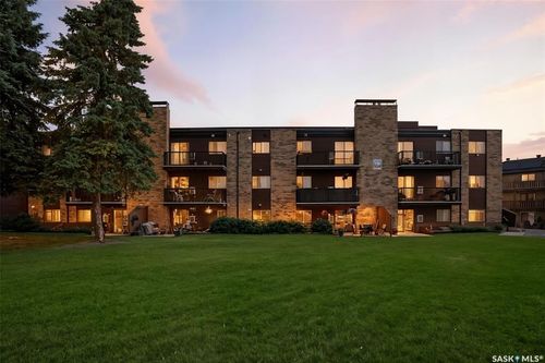 106-802C Kingsmere Blvd, Saskatoon, SK, S7J4B7 | Card Image