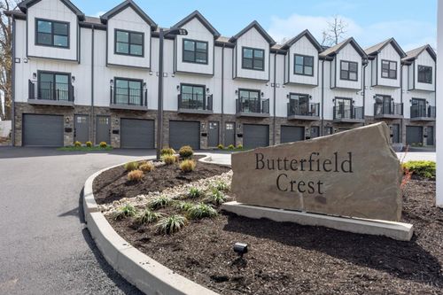 4488 Butterfield Pl, Cincinnati, OH, 45227 | Card Image