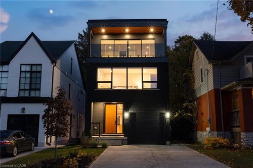 {{alt}} | Card Image