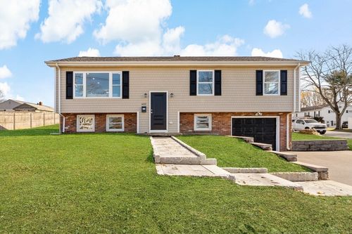 602 Regan Rd, Somerset, MA, 02726-3731 | Card Image