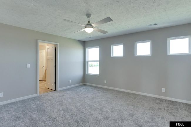 5357 N 191 St St, House other with 4 bedrooms, 3 bathrooms and 3 parking in Elkhorn NE | Image 18