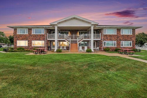 3-304 S Ferry St, Ludington, MI, 49431-2057 | Card Image