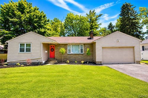 1330 Meadowbrook Dr, Syracuse, NY, 13224-1718 | Card Image