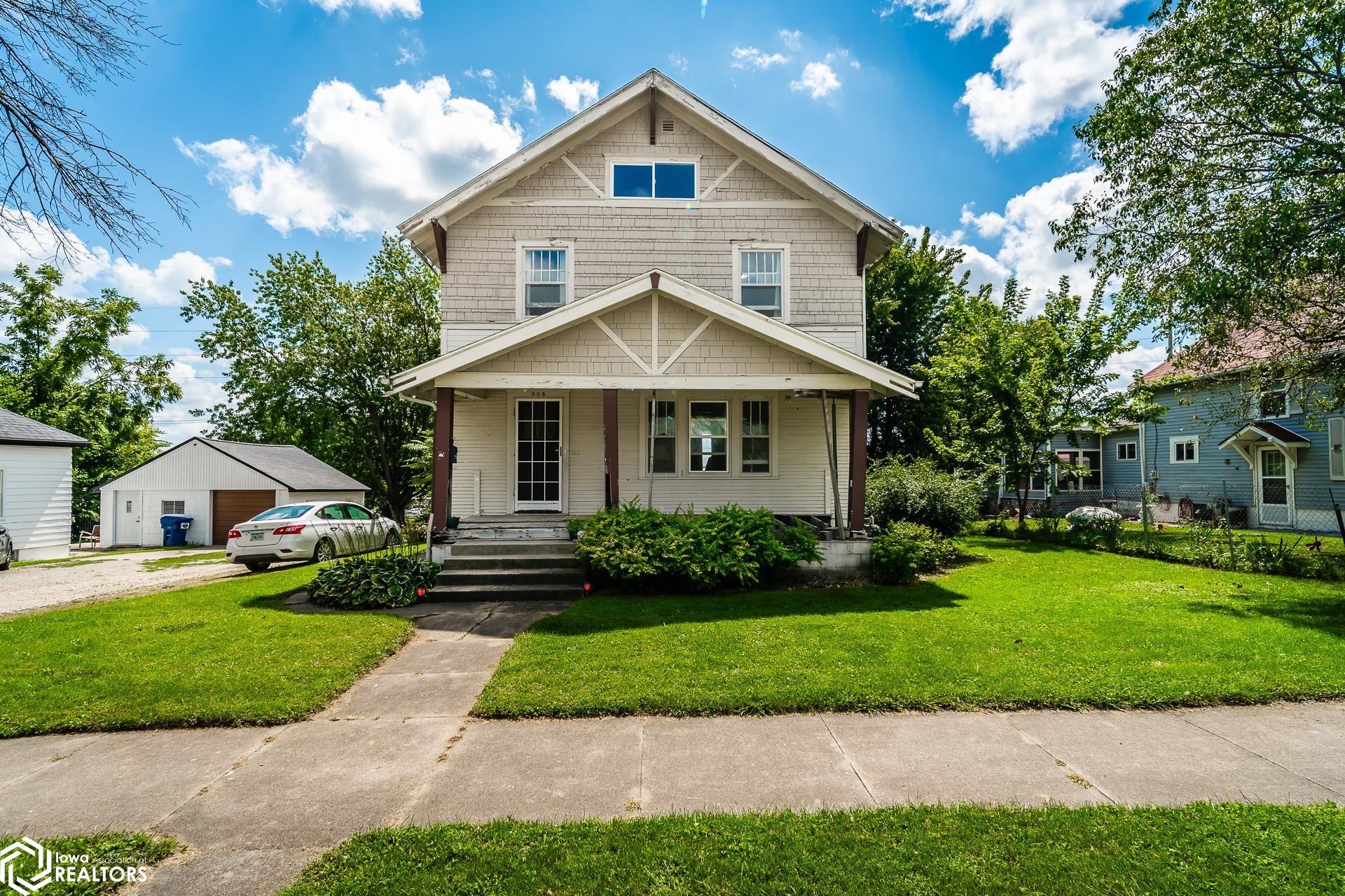 Nevada St, Marshalltown, IA 50158