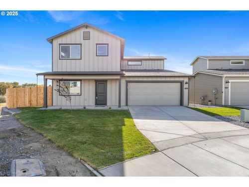 1734 Ne 9th Pl, Hermiston, OR, 97838-2398 | Card Image