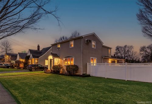 2632 Montauk Ave, Merrick, NY, 11566-4537 | Card Image