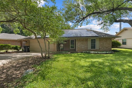 2509 Smouldering Wood Dr, Arlington, TX, 76016-1151 | Card Image