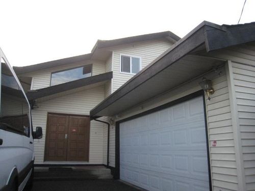7868 Elwell St, Burnaby, BC, V5E1M2 | Card Image