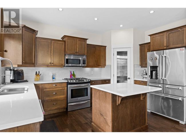 1089 Long Ridge Dr, House other with 4 bedrooms, 3 bathrooms and 2 parking in Kelowna BC | Image 13
