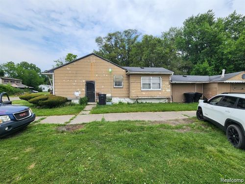 19400 Lindsay St, Detroit, MI, 48235-2206 | Card Image