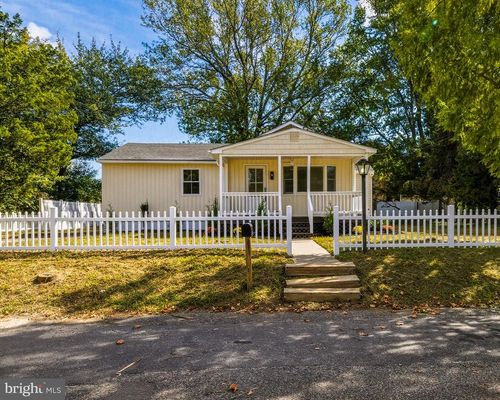 24 N 12th St, VILLAS, NJ, 08251-3703 | Card Image