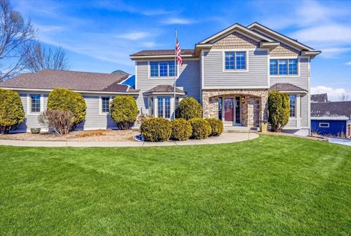 585 High Ridge Circle, Mendota Heights, MN, 55118 | Card Image