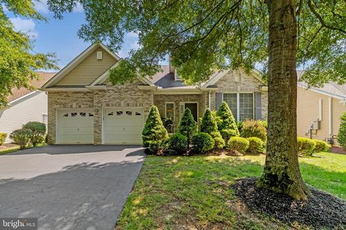 319 Highgate Ct, Marlboro, NJ, 07746-2449 | Card Image