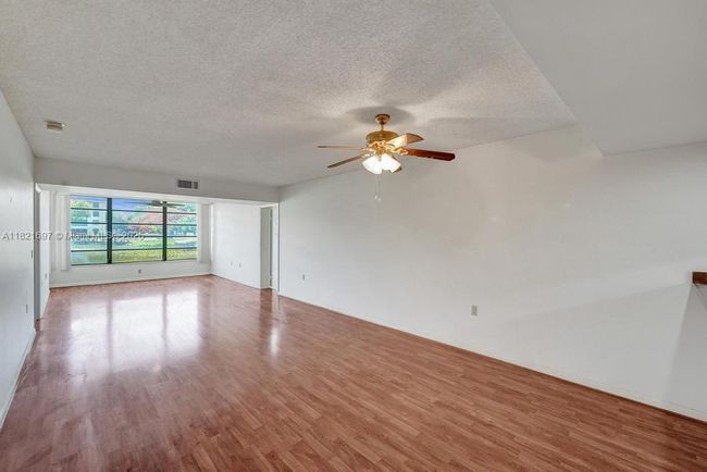 APT-103 - 1520 Whitehall Dr, Condo with 2 bedrooms, 2 bathrooms and null parking in Davie FL | Image 11