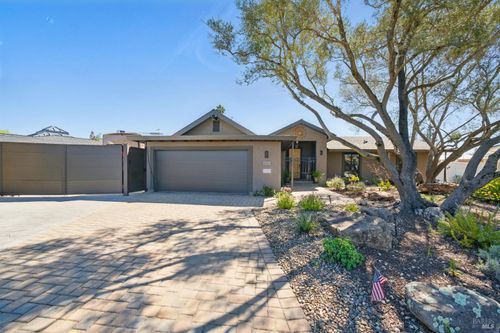 657 Balboa Way, Napa, CA, 94559 | Card Image